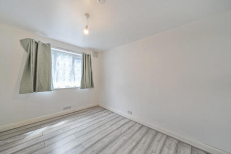 1295844-1-682b389...