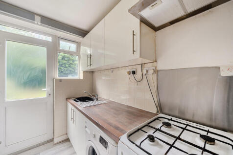 1295844-18-682b38...