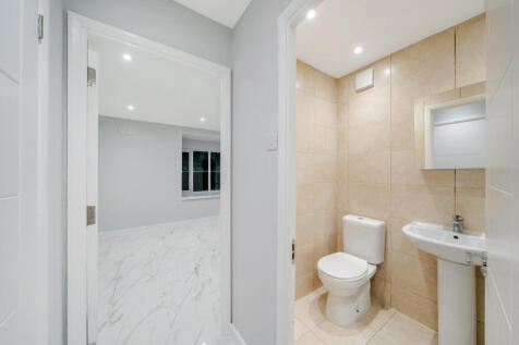 1365826-12-68e7c7...