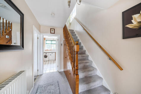 1364823-6-68ecf2d...