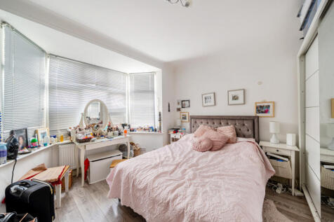 1383936-11-692998...