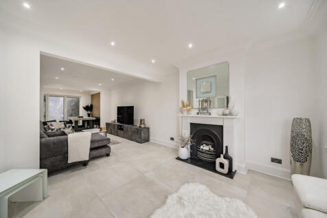 1371185-2-690a366...