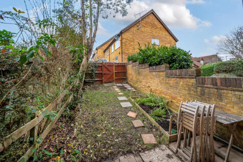 1388293-2-6942c9e...