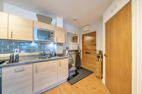 1404443-19-697a3e...