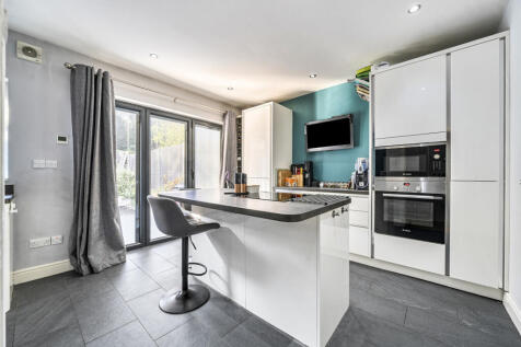 1359073-4-68da8d4...