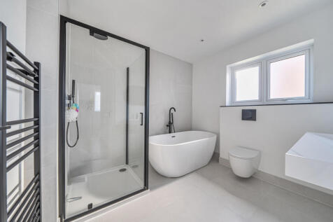 1359979-5-68dbcee...