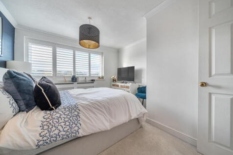 1369432-6-68ff9db...