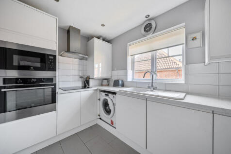 1359092-8-68dbba9...