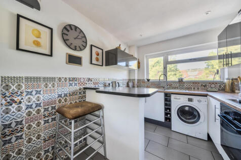 1358399-8-68dbd40...