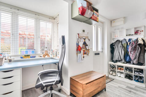 1400786-10-696e41...