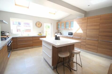 Breakfasting Kitchen