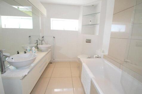 En Suite Bathroom