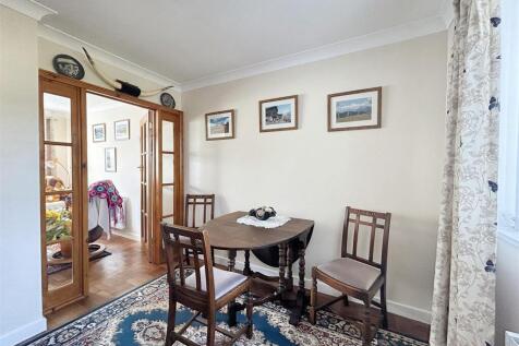 Dining Room.jpg