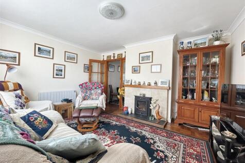 Living Room.jpg