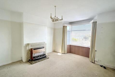 Living Room.jpg