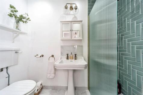 En-Suite 1