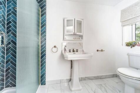 En-Suite 2