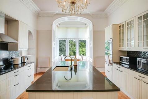 Breakfasting Kitchen