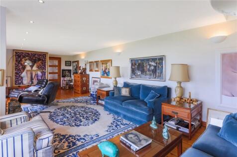 Family Room/Lounge
