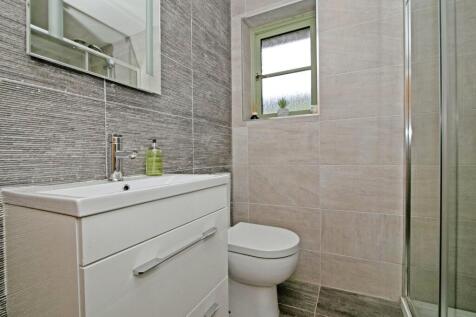 Shower/Cloakroom