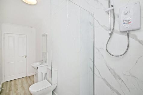 Shower/Cloakroom