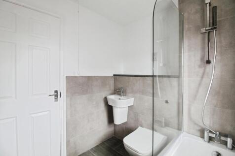 pbox-bathroom-312800.jpg