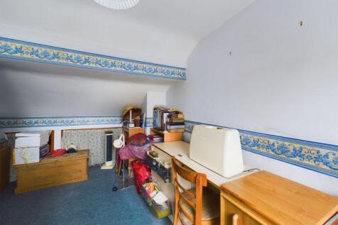 Bedroom 3/Hobby Room pic 2