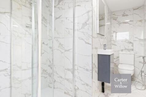 En suite shower room