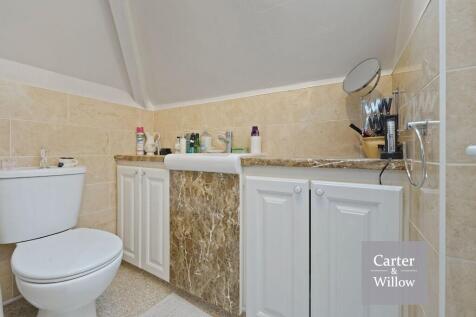 En suite shower room