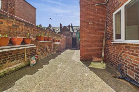 CAM05411G0-PR0011-STILL002.jpg