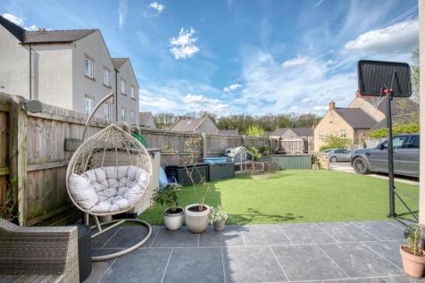 Rear Garden from Kitchen.jpg