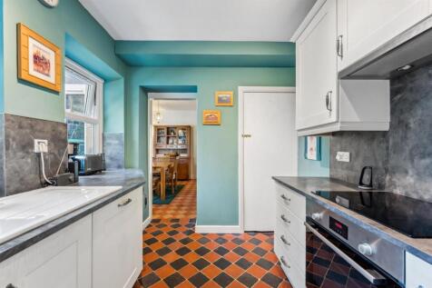 Kitchen towards Dining Room.jpg