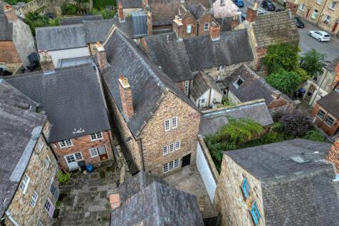 Drone - rear of the home.jpg