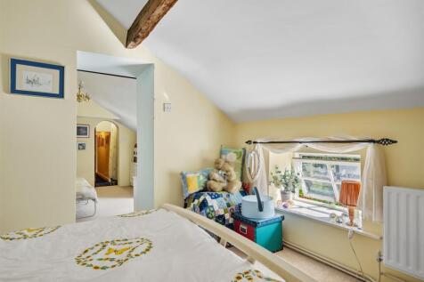 Bedroom Five to Bedroom Four.jpg