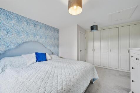 Bedroom One - wardrobes.jpg