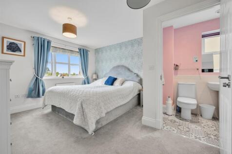 Bedroom One and en-suite.jpg