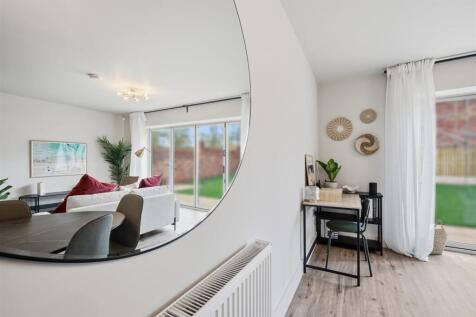 Lounge-Diner through mirror.jpg