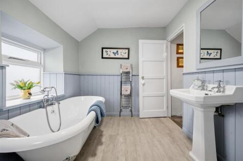 Rose Cottage Bathroom - bath and sink.jpg