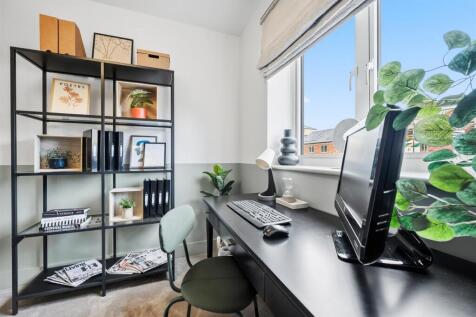 Bedroom Three - desk.jpg