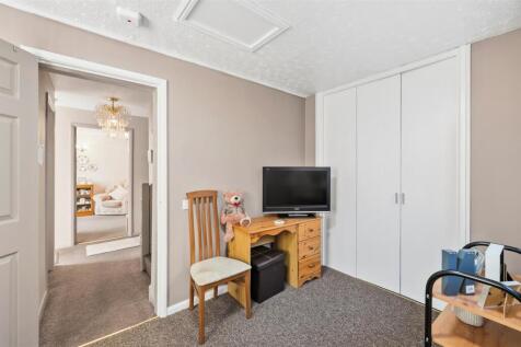 Bedroom One to inner hallway.jpg