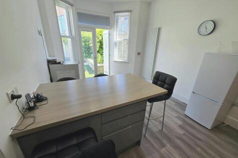 Open Plan Breakfast Area