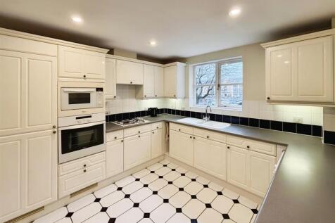 1b3b267a-Kitchen 202.jpg