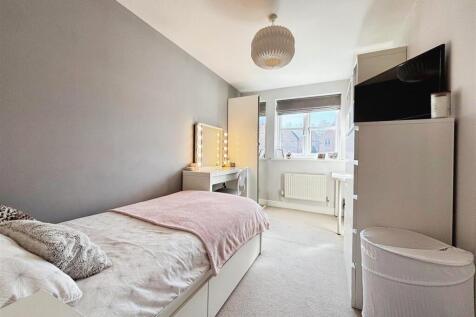 b7a2cb22-Bedroom 20Four.jpg