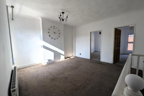 2 Bed first floor flat