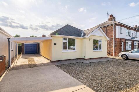 13 Hessle Drive (Boston)-3.jpg