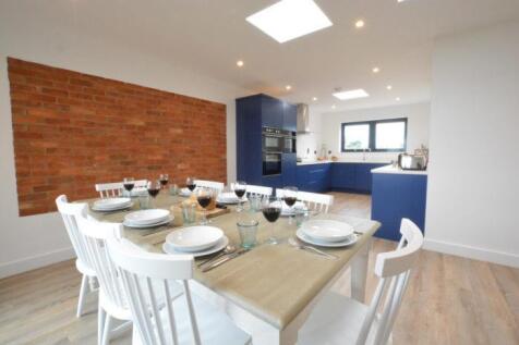 Kitchen-angle-2-700x466.jpg