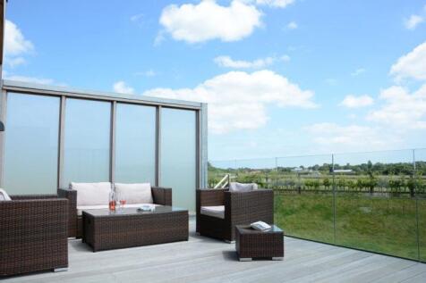 Deck2-700x466.jpg