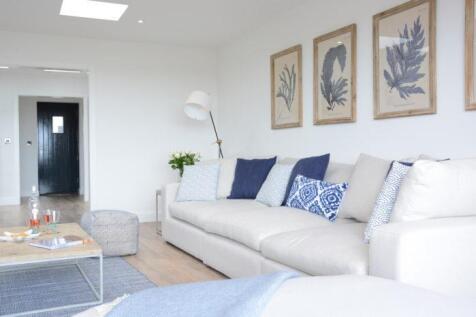 Living-sofa-700x466.jpg