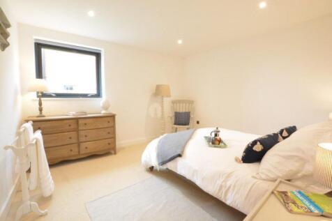 Martello-reverse-700x466.jpg