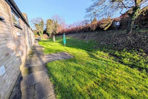 IMG_377979_7_larg...